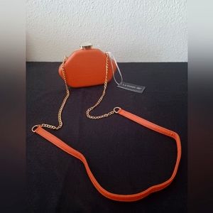 La Terre Shoulder Purse
